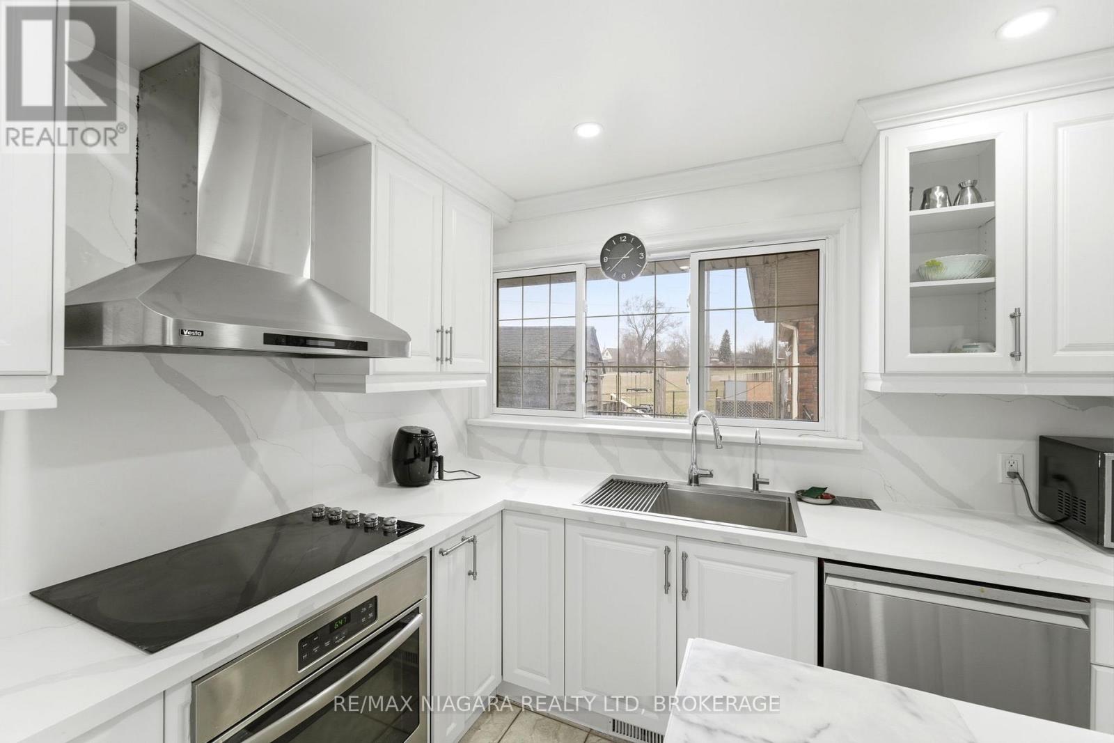 4975 Homewood Avenue, Niagara Falls, Ontario  L2E 4Y5 - Photo 6 - X12952318