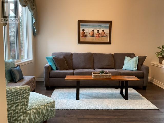 3 Lorwood Court, Richmond Hill, Ontario  L4E 3W3 - Photo 12 - N12952378