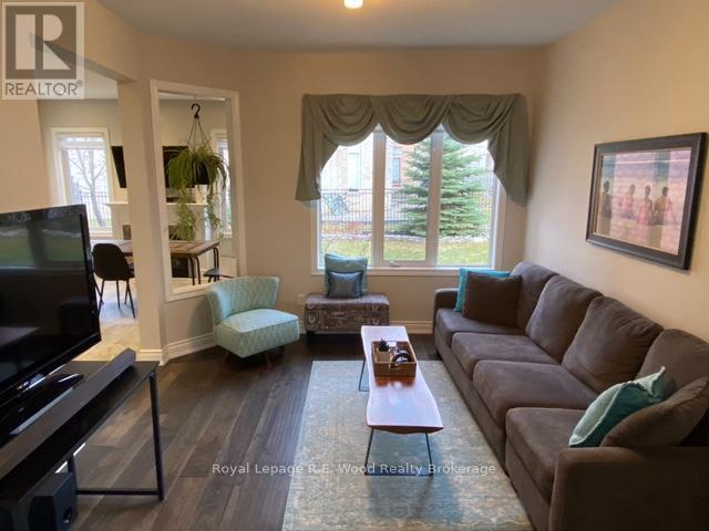 3 Lorwood Court, Richmond Hill, Ontario  L4E 3W3 - Photo 13 - N12952378