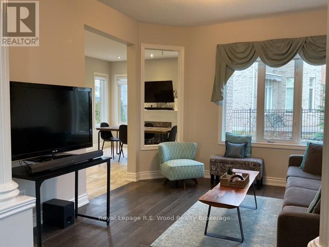 3 Lorwood Court, Richmond Hill, Ontario  L4E 3W3 - Photo 14 - N12952378