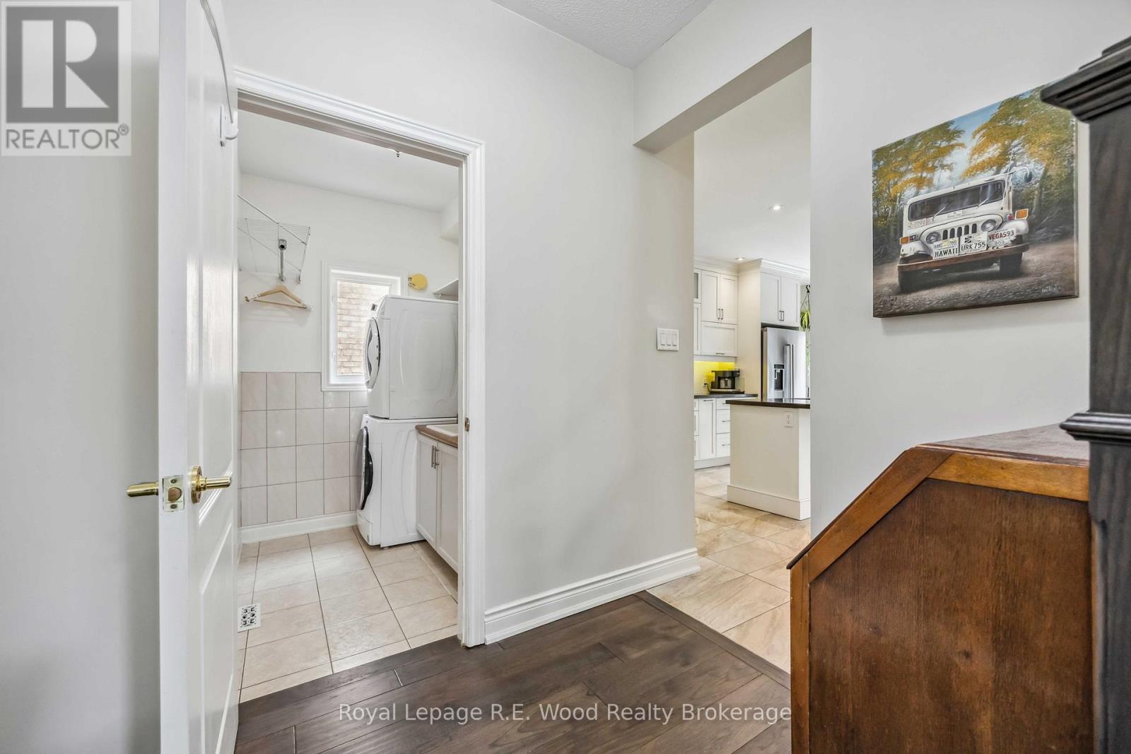 3 Lorwood Court, Richmond Hill, Ontario  L4E 3W3 - Photo 15 - N12952378