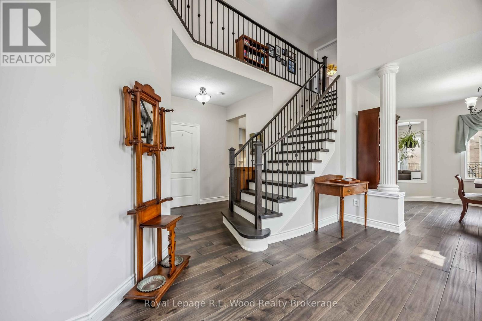 3 Lorwood Court, Richmond Hill, Ontario  L4E 3W3 - Photo 5 - N12952378