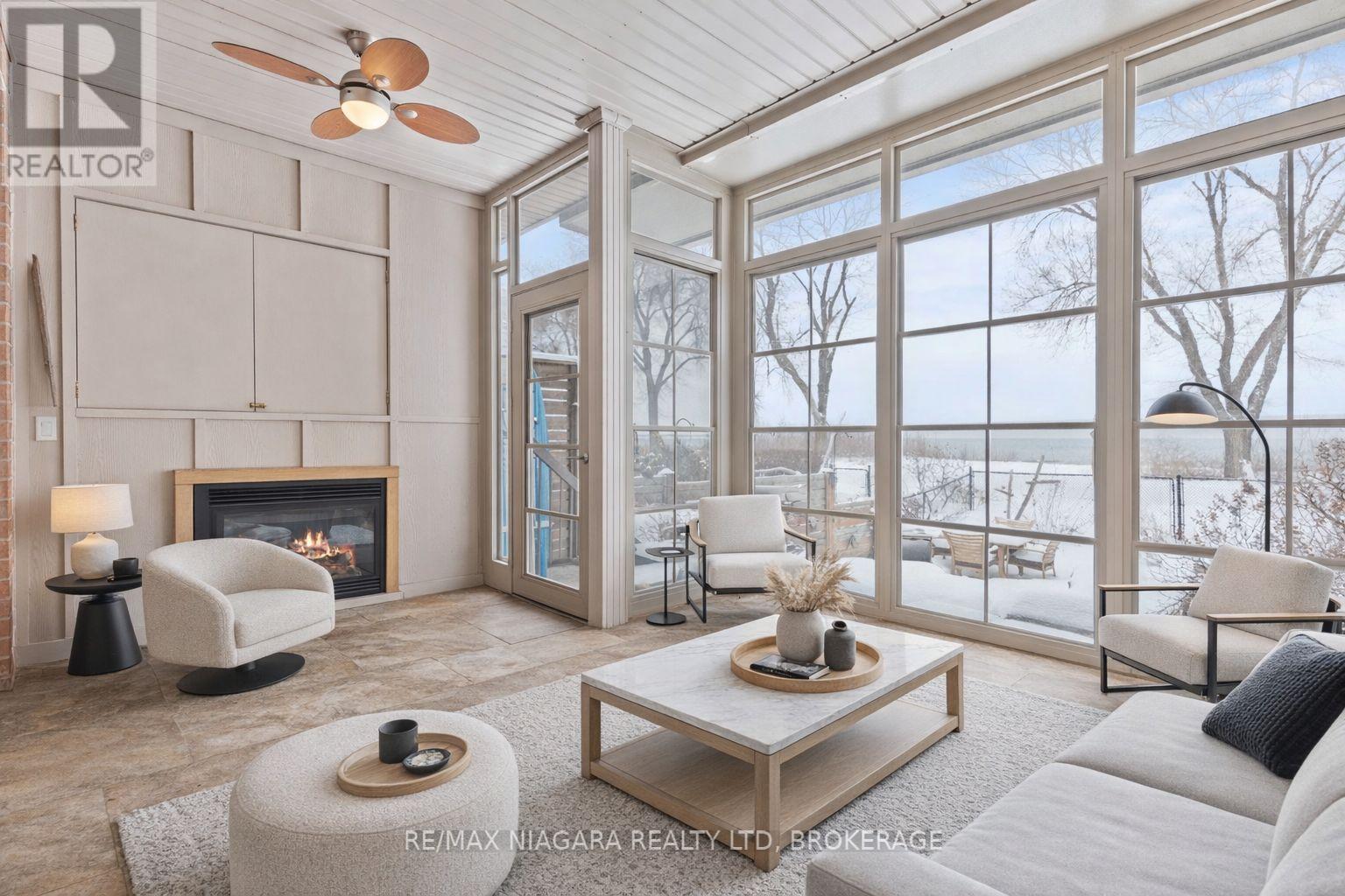 1069 Beach Boulevard, Hamilton, Ontario  L8H 6Z9 - Photo 1 - X12950128