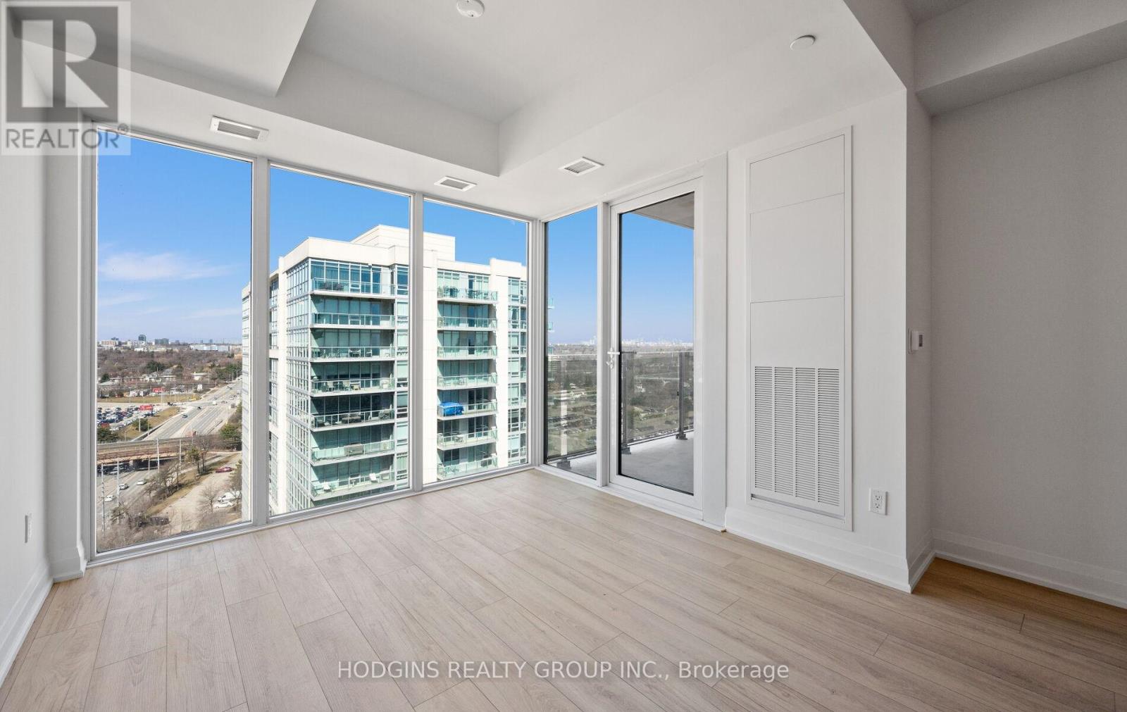 1701 - 1035 Southdown Road, Mississauga, Ontario  L5J 0A2 - Photo 11 - W12931044