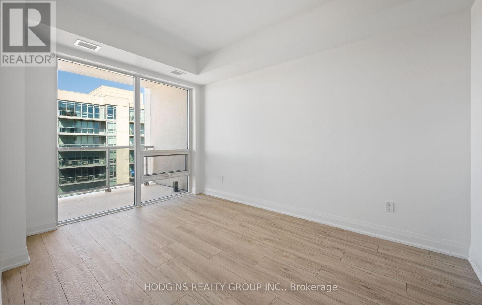 1701 - 1035 Southdown Road, Mississauga, Ontario  L5J 0A2 - Photo 17 - W12931044