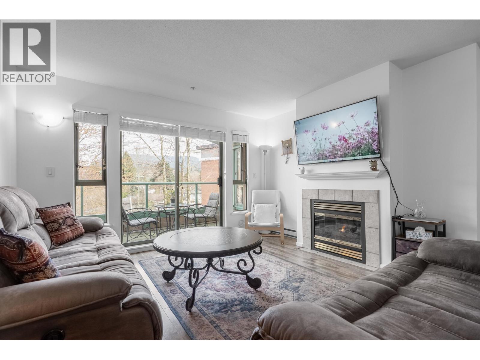 P12 223 Mountain Highway, North Vancouver, British Columbia  V7J 3V3 - Photo 2 - R3106479