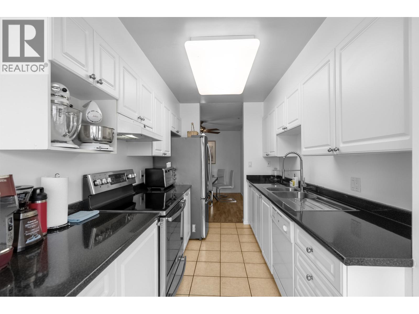 P12 223 Mountain Highway, North Vancouver, British Columbia  V7J 3V3 - Photo 7 - R3106479