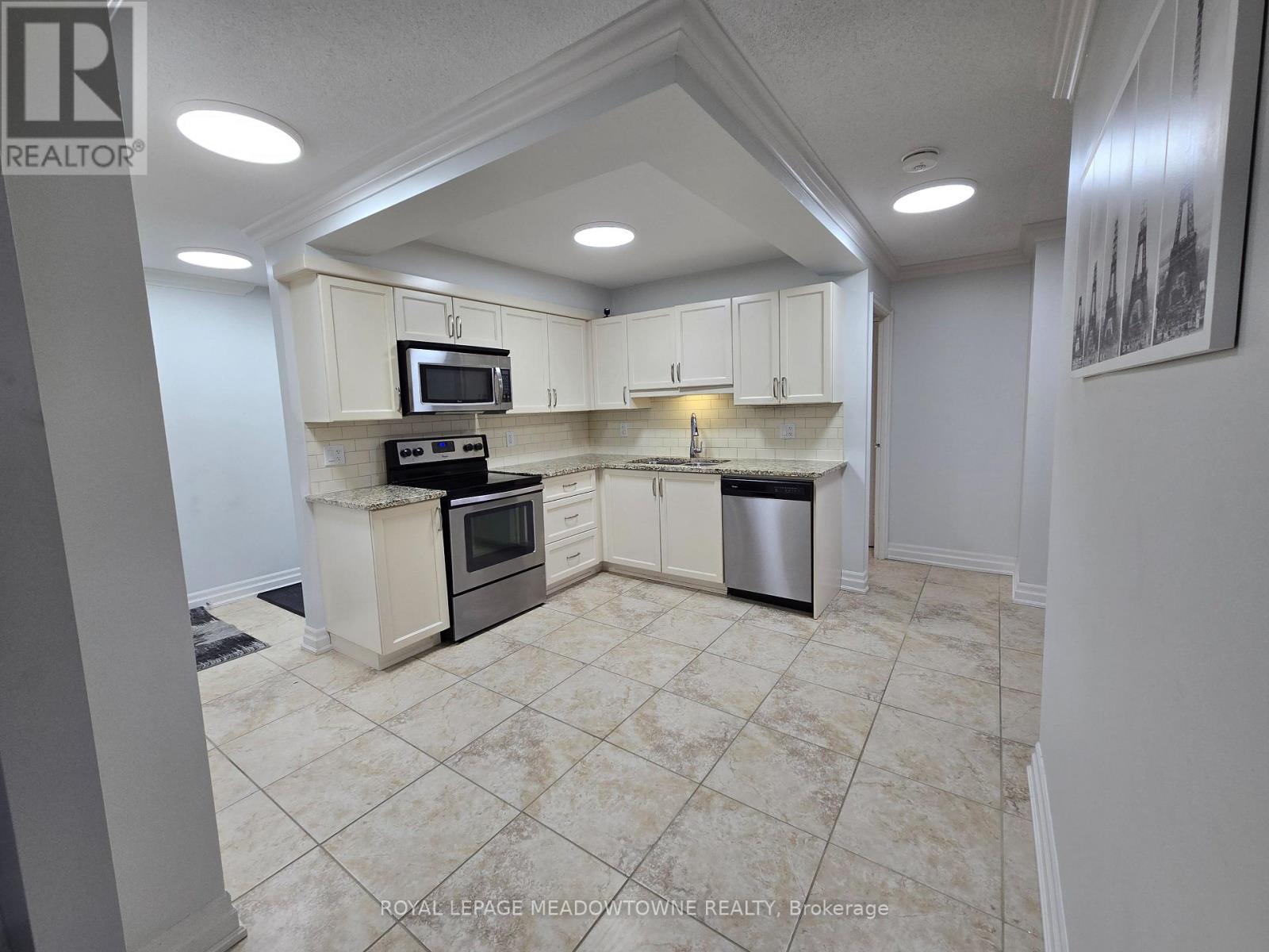 302 - 55 Yarmouth Street, Guelph, Ontario  N1H 7R4 - Photo 17 - X12827866