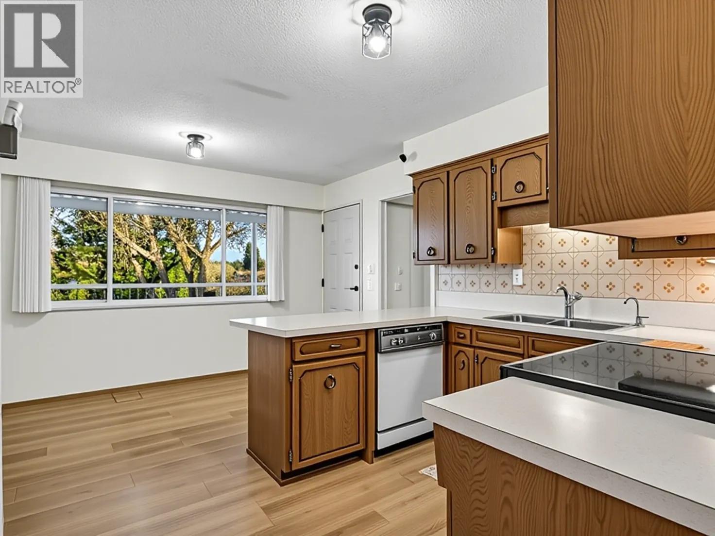 6870 6th Street, Burnaby, British Columbia  V5E 3T1 - Photo 16 - R3106151