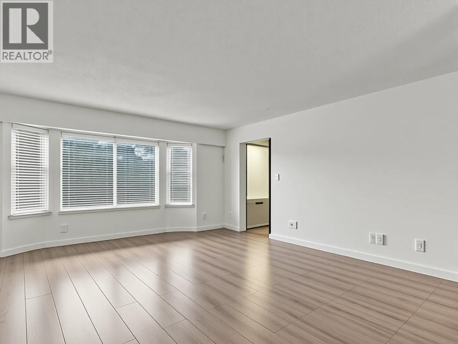 6870 6th Street, Burnaby, British Columbia  V5E 3T1 - Photo 6 - R3106151