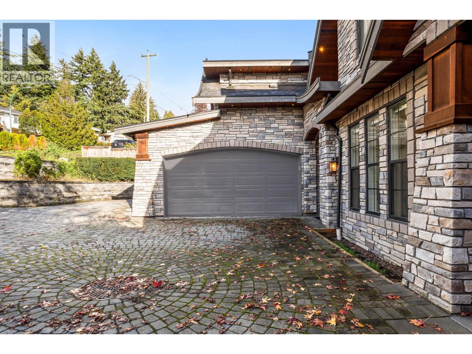 8656 Gilley Avenue, Burnaby, British Columbia  V5J 4Y5 - Photo 40 - R3106453