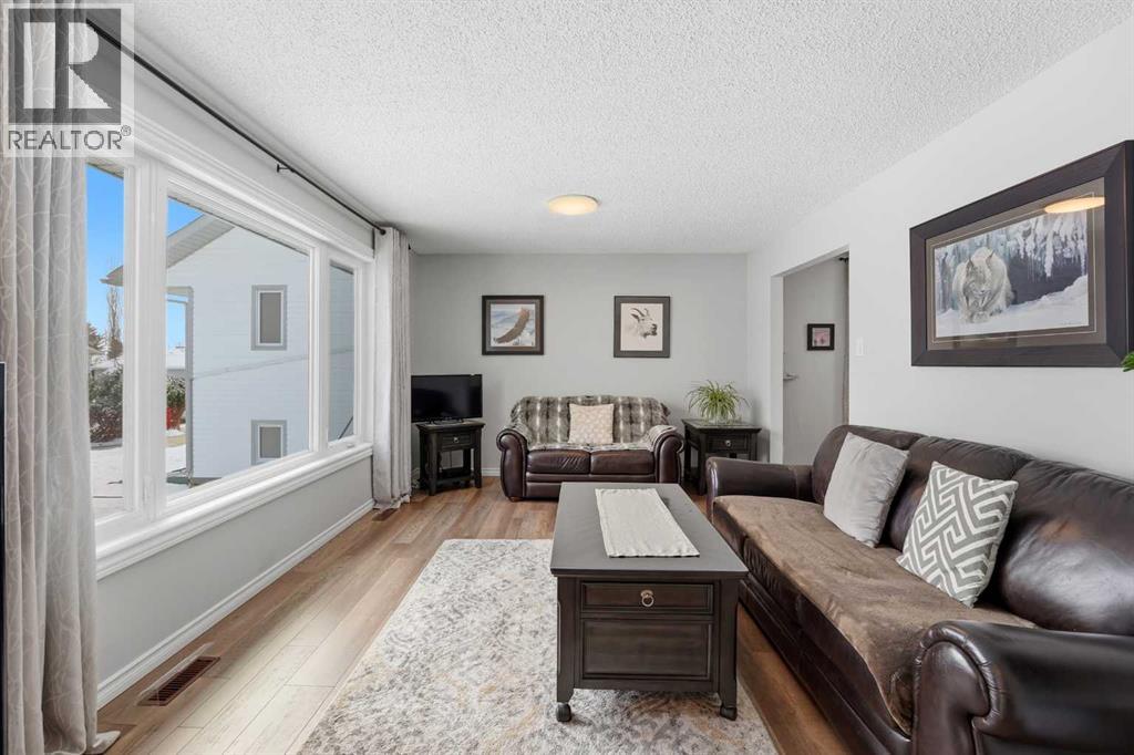 26 West Wood Drive, Didsbury, Alberta  T0M 0W0 - Photo 22 - A2298305