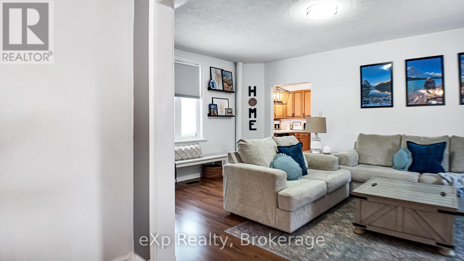 588 12th Avenue, Hanover, Ontario  N4N 2V6 - Photo 11 - X12952302