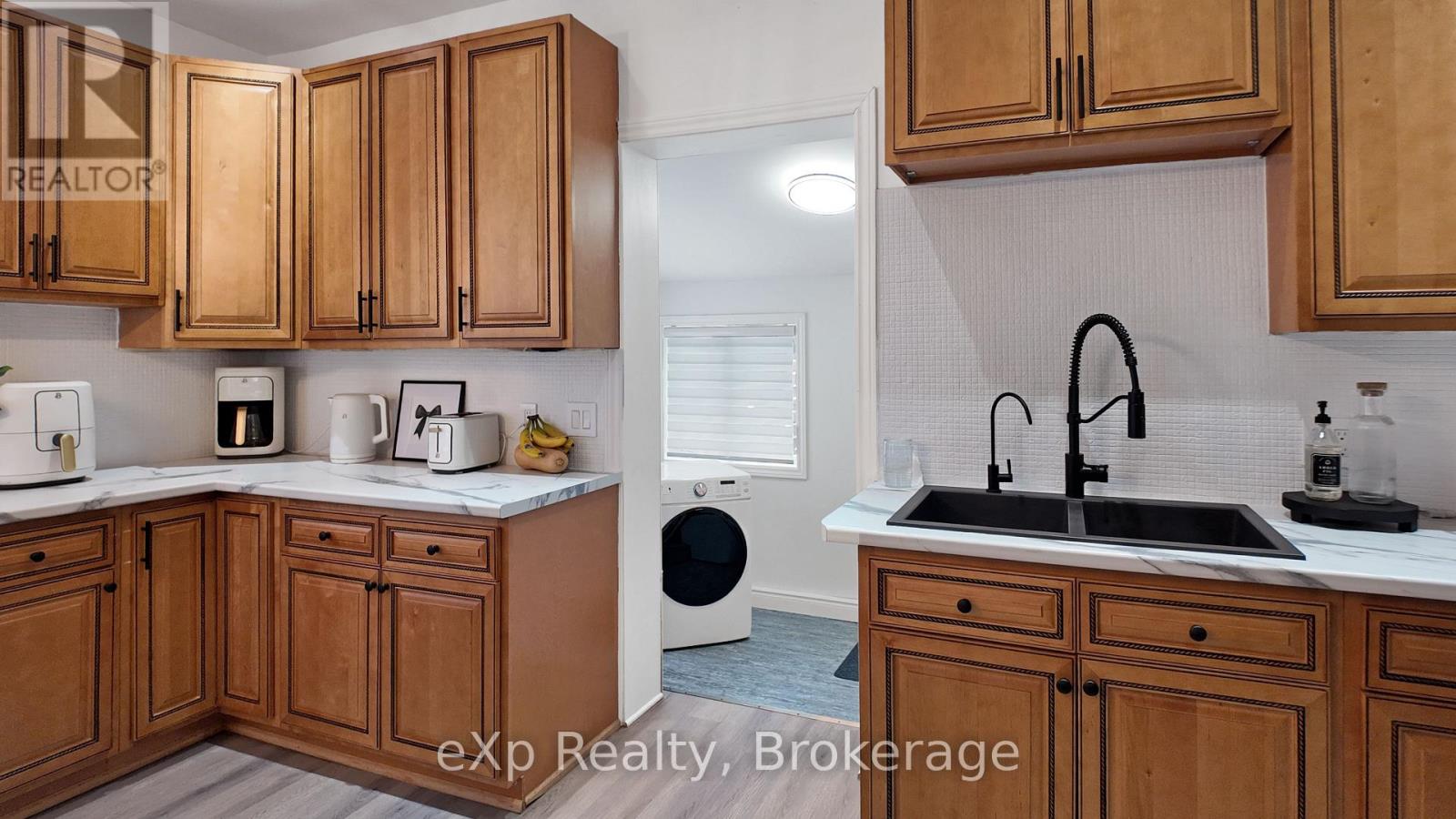 588 12th Avenue, Hanover, Ontario  N4N 2V6 - Photo 13 - X12952302