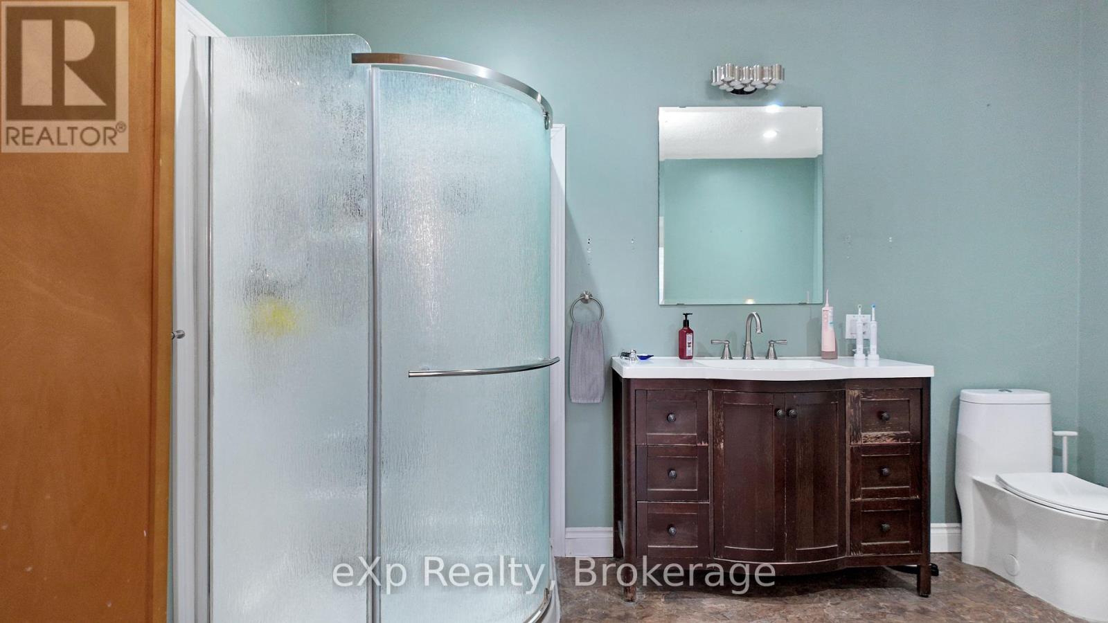 588 12th Avenue, Hanover, Ontario  N4N 2V6 - Photo 15 - X12952302