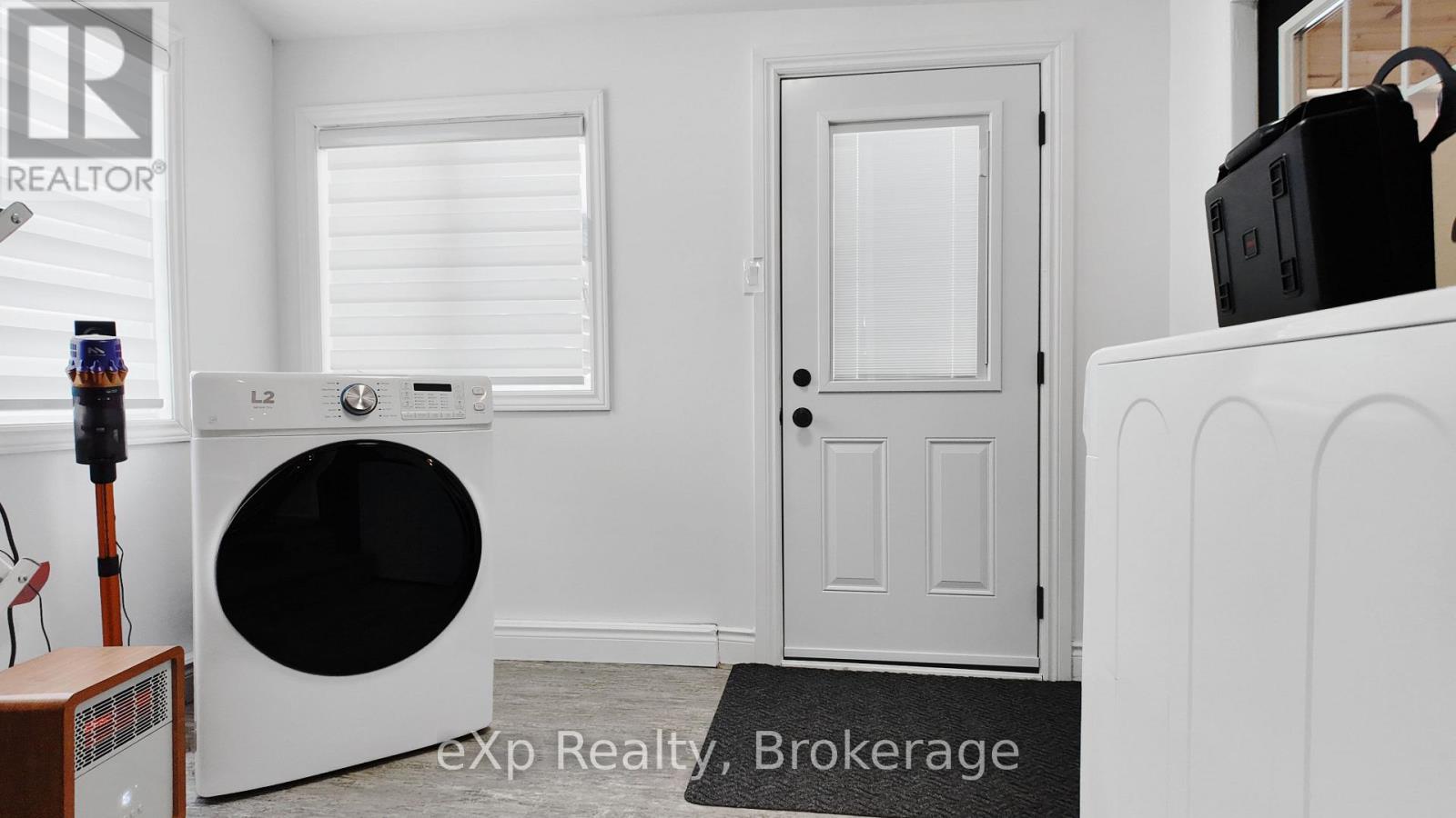 588 12th Avenue, Hanover, Ontario  N4N 2V6 - Photo 17 - X12952302