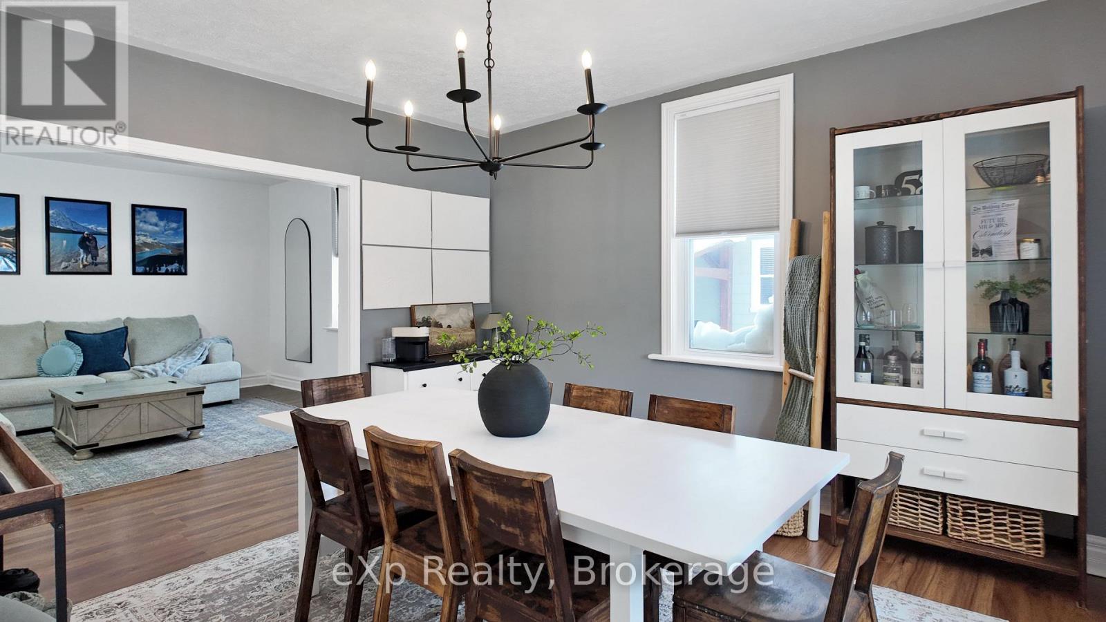 588 12th Avenue, Hanover, Ontario  N4N 2V6 - Photo 6 - X12952302