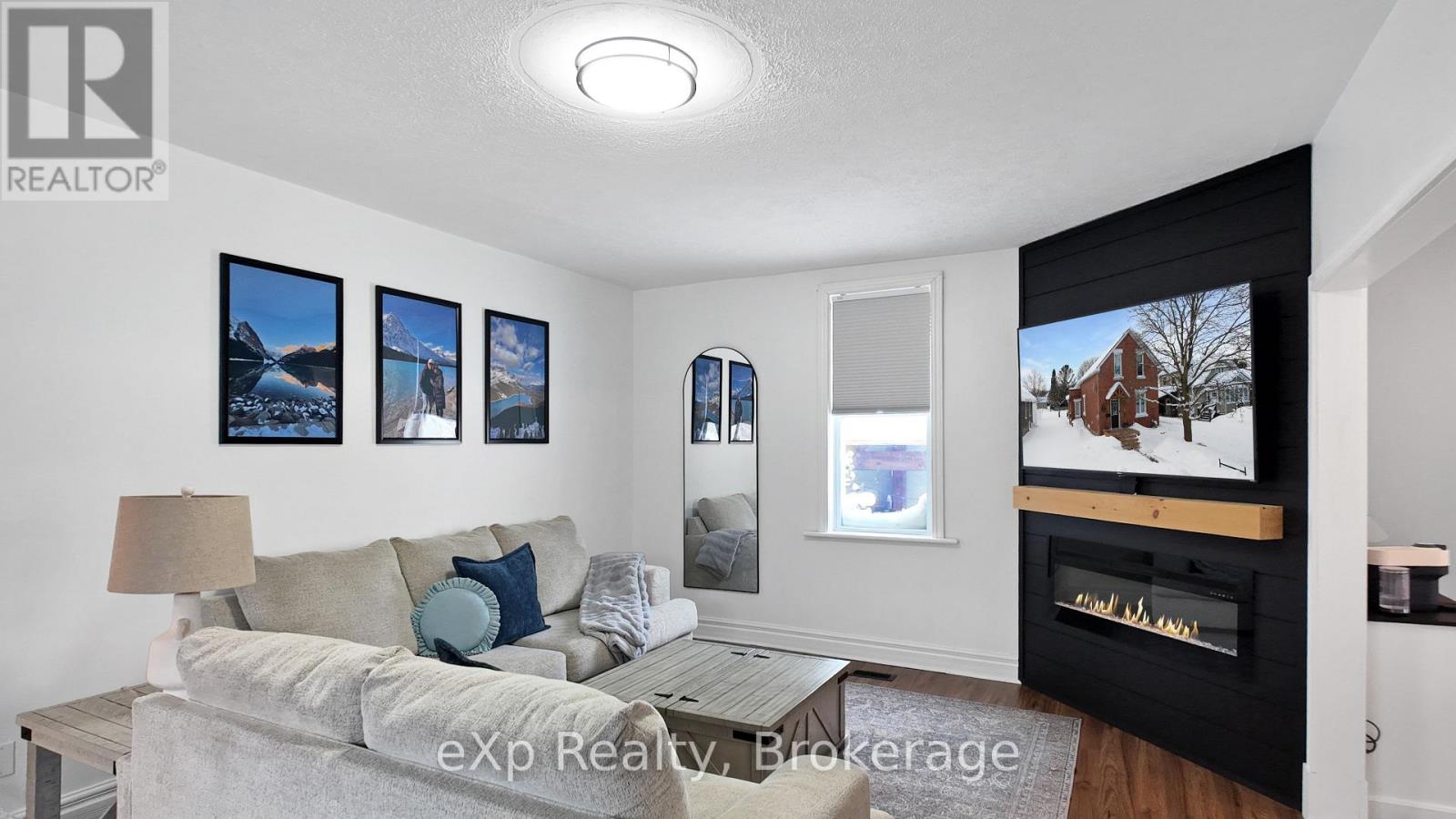 588 12th Avenue, Hanover, Ontario  N4N 2V6 - Photo 8 - X12952302