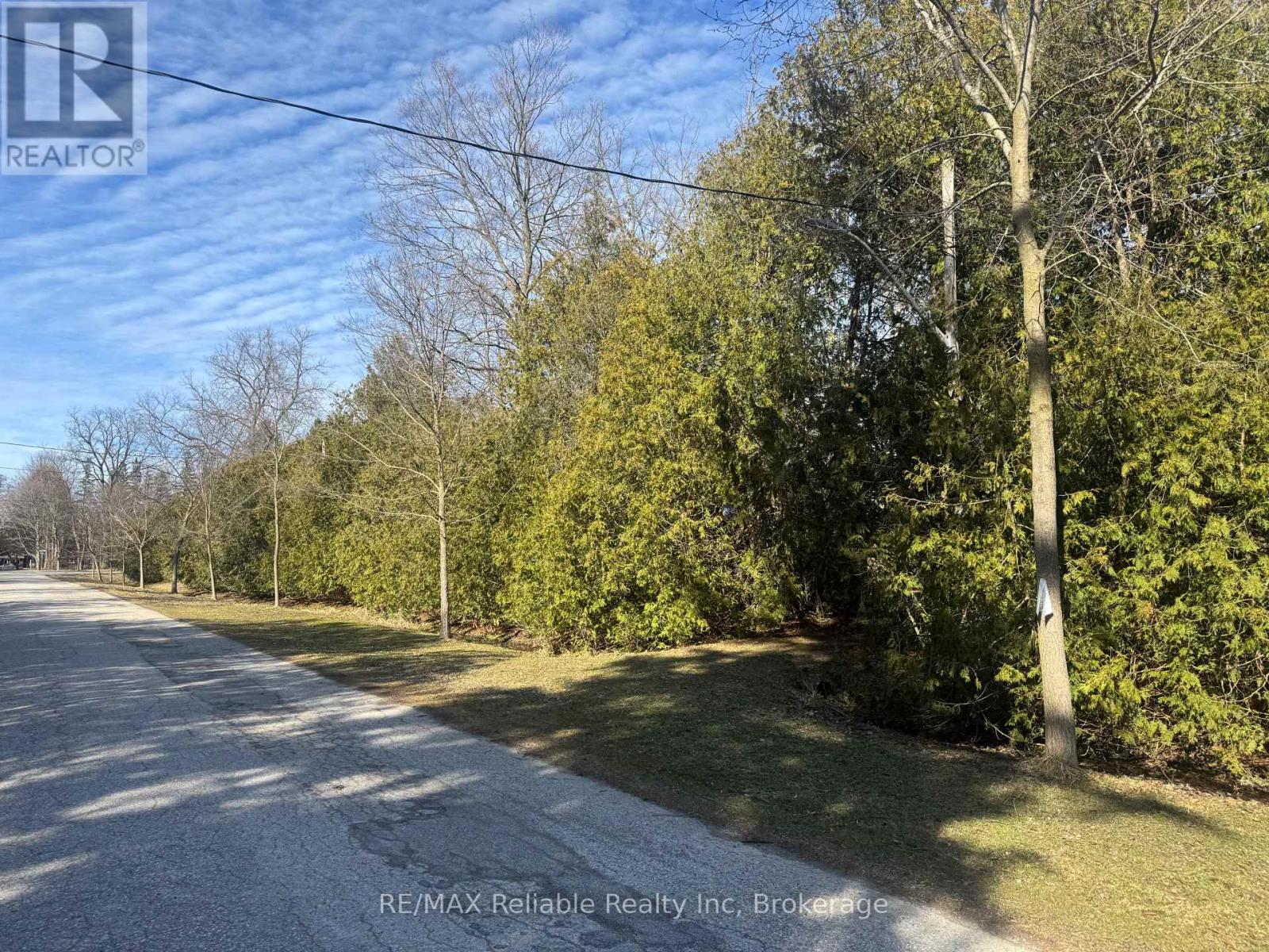 2 Tuyll Street, Bluewater, Ontario  N0M 1G0 - Photo 14 - X12952372