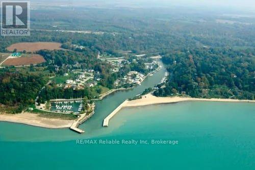 2 Tuyll Street, Bluewater, Ontario  N0M 1G0 - Photo 17 - X12952372