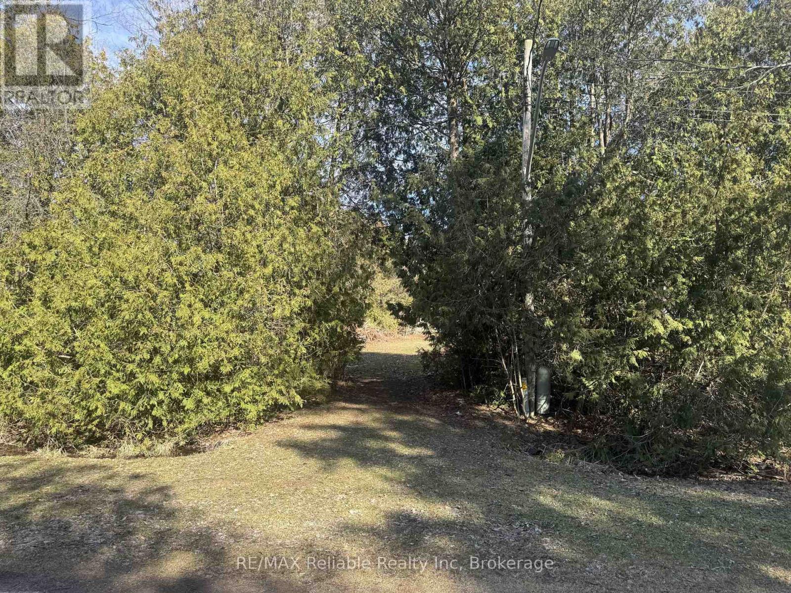 2 Tuyll Street, Bluewater, Ontario  N0M 1G0 - Photo 3 - X12952372