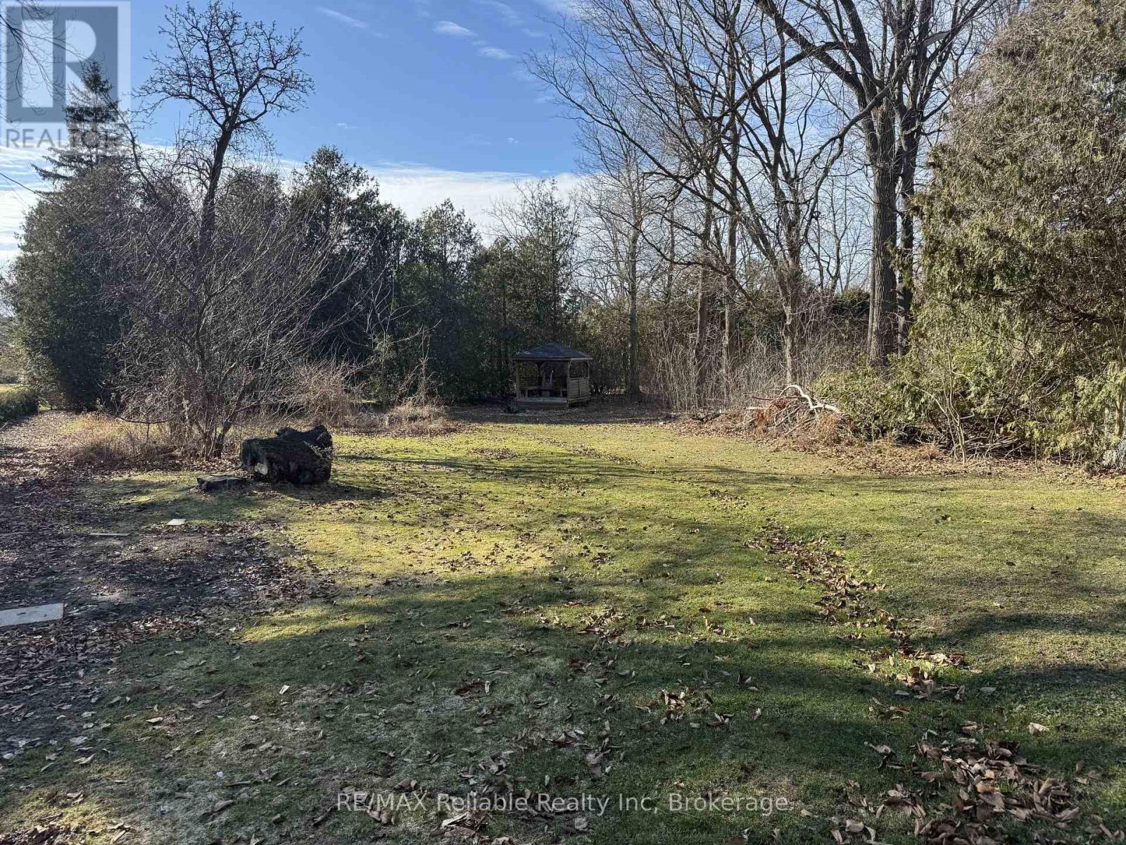 2 Tuyll Street, Bluewater, Ontario  N0M 1G0 - Photo 5 - X12952372