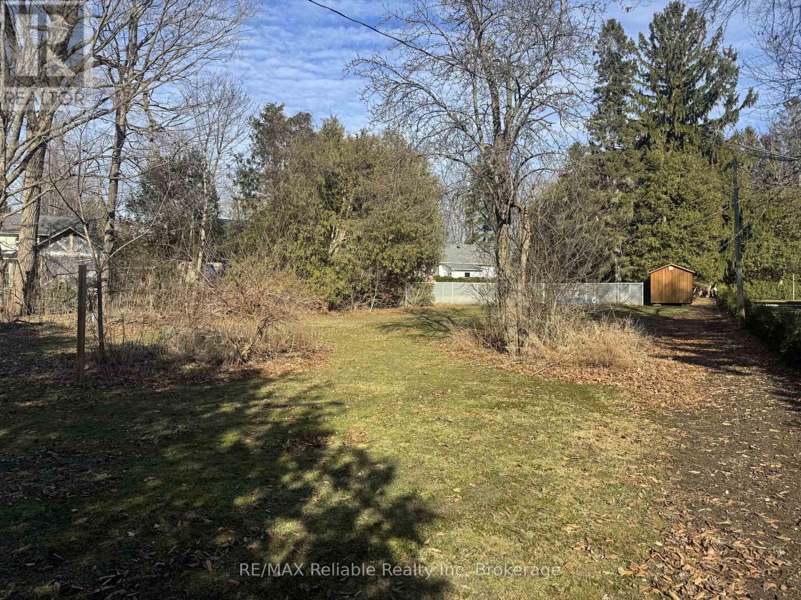 2 Tuyll Street, Bluewater, Ontario  N0M 1G0 - Photo 6 - X12952372