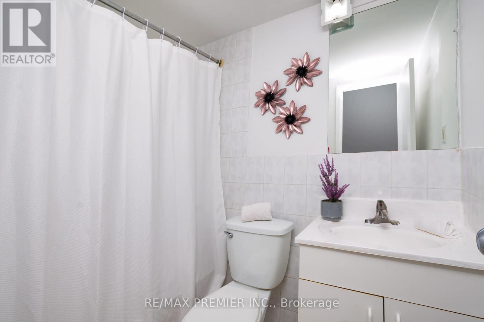 229 Bellwoods Avenue, Toronto, Ontario M6J 2R2 - Photo 12 - C12952252