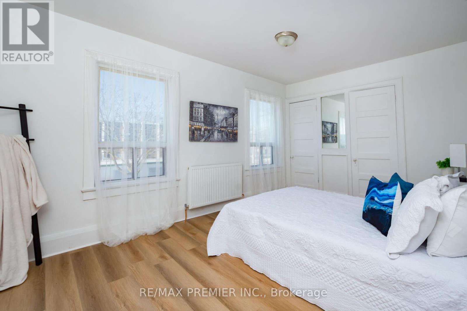 229 Bellwoods Avenue, Toronto, Ontario M6J 2R2 - Photo 18 - C12952252