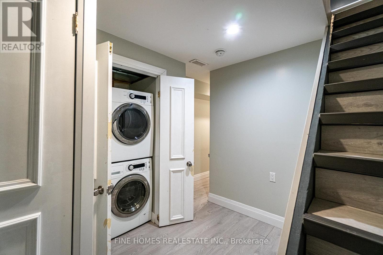 48 Carr Street, Toronto, Ontario  M5T 1B7 - Photo 10 - C12952254