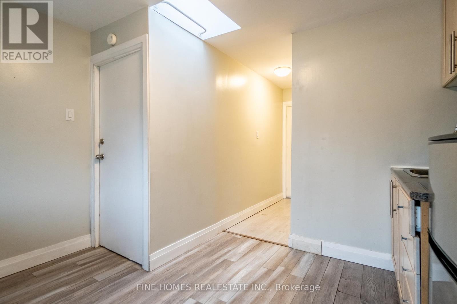 48 Carr Street, Toronto, Ontario  M5T 1B7 - Photo 13 - C12952254