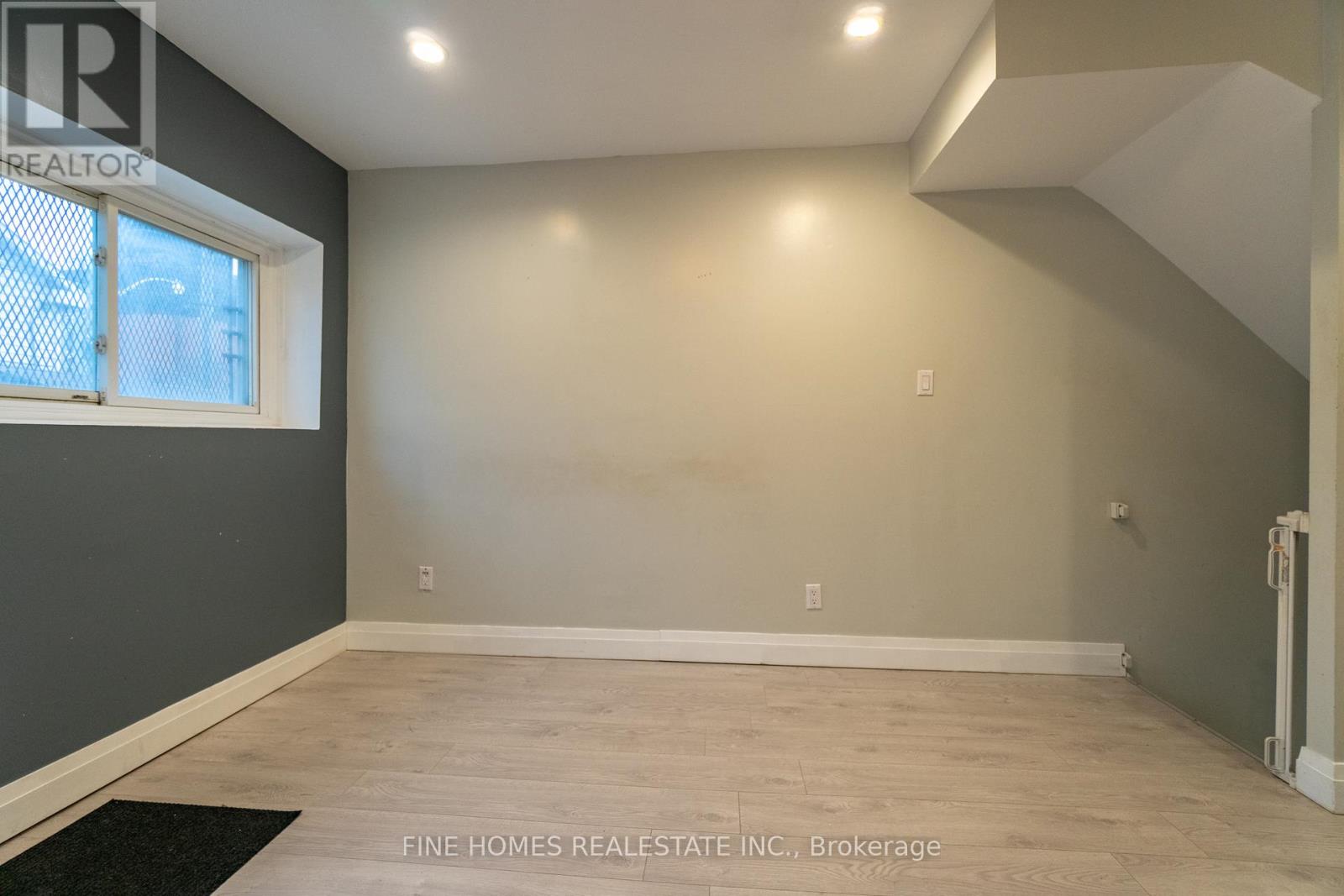 48 Carr Street, Toronto, Ontario  M5T 1B7 - Photo 7 - C12952254