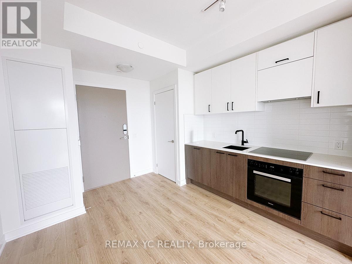 910 - 5 Quarrington Lane, Toronto, Ontario M3C 1H7 - Photo 4 - C12952330