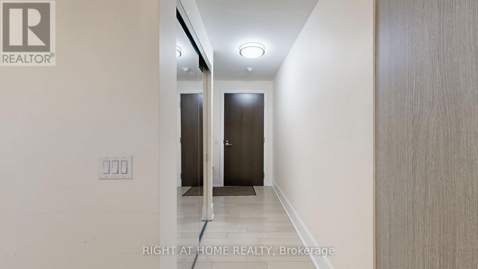 1031 - 560 Front Street W, Toronto, Ontario M5V 1C1 - Photo 16 - C12950104