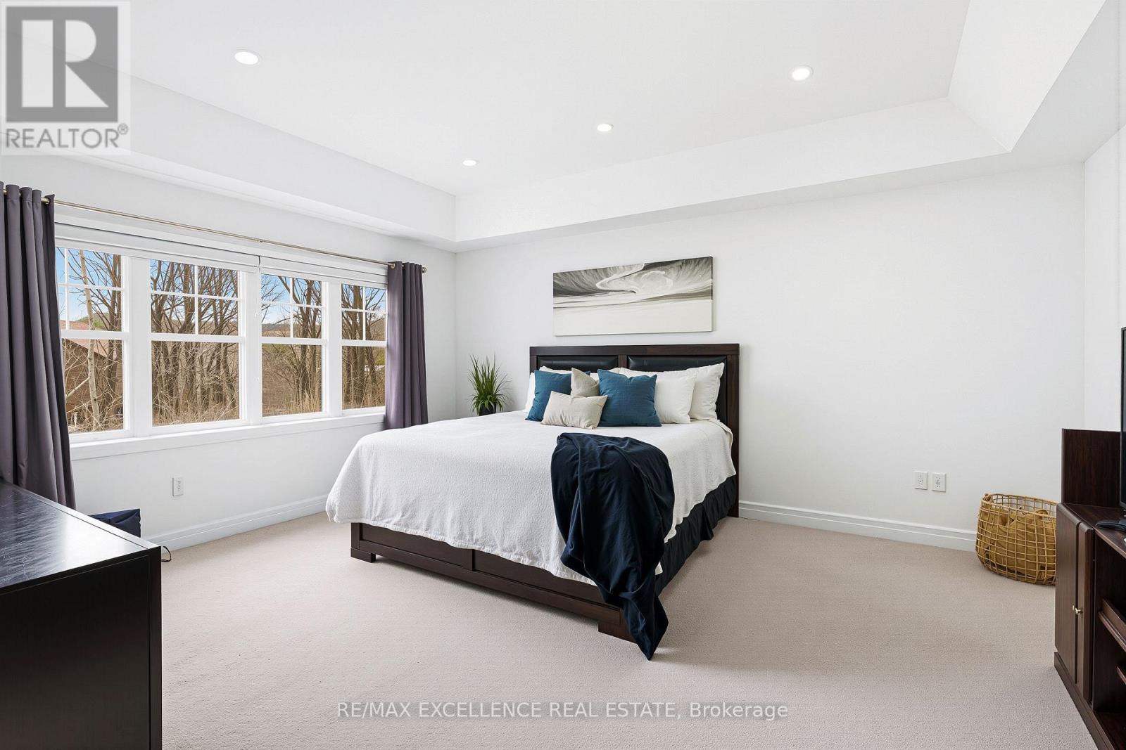 10 Pennine Drive, Whitby, Ontario  L1P 0C3 - Photo 6 - E12952278