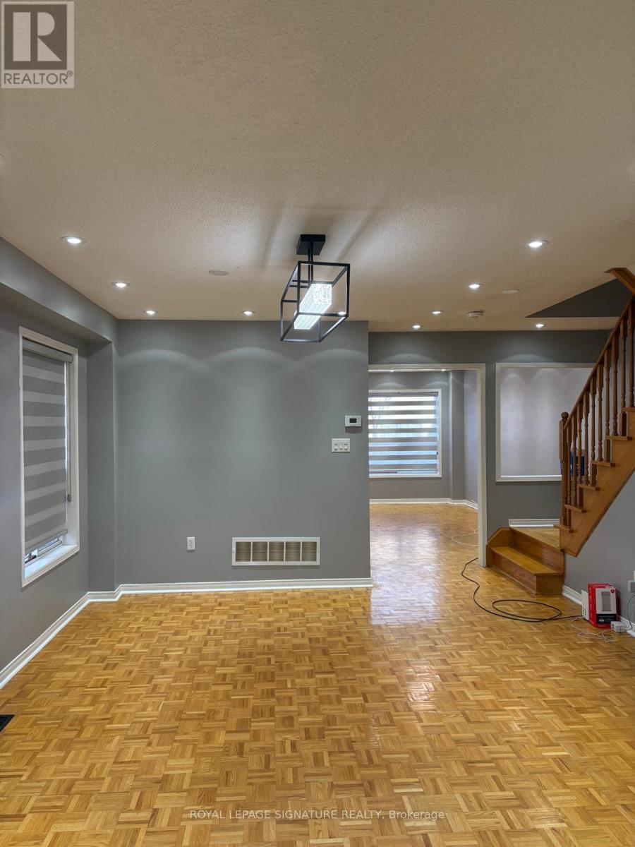 3816 Foxborough Trail, Mississauga, Ontario  L5N 7W4 - Photo 15 - W12951236