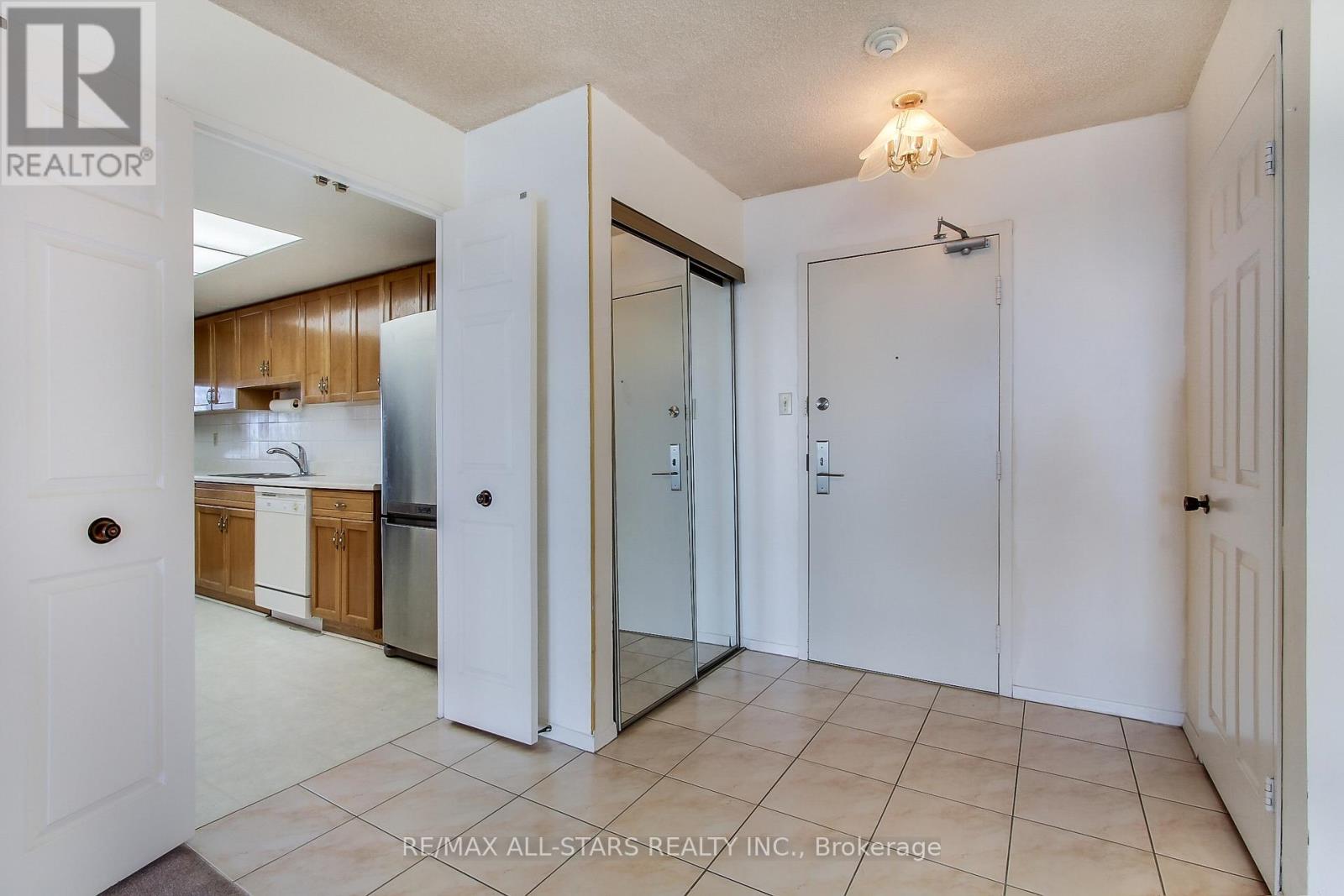 1203 - 255 Bamburgh Circle, Toronto, Ontario  M1W 3T6 - Photo 6 - E12952308