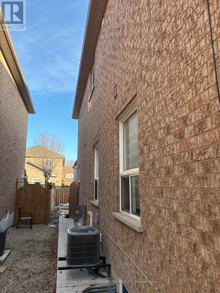 3816 Foxborough Trail, Mississauga, Ontario  L5N 7W4 - Photo 44 - W12951236