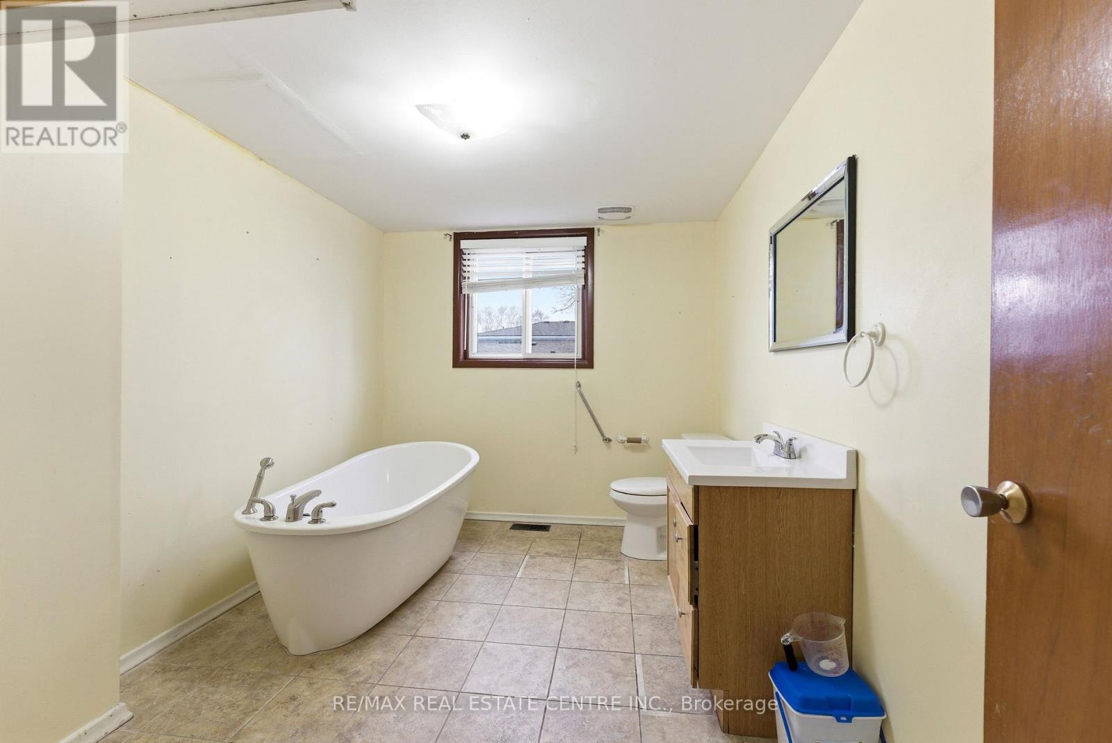 640 Bridge Street E, Belleville, Ontario  K8N 1S5 - Photo 9 - X12949610