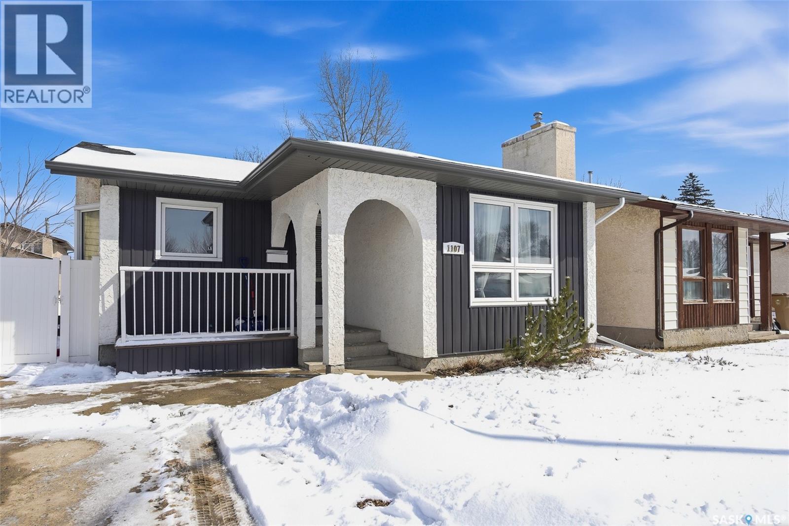 1107 Graham Road, Regina, Saskatchewan  S4N 5Z7 - Photo 1 - SK031905