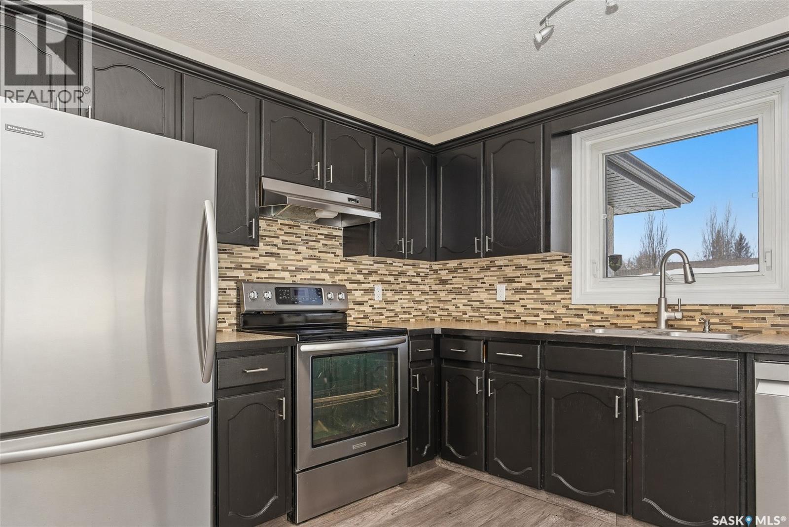 1107 Graham Road, Regina, Saskatchewan  S4N 5Z7 - Photo 9 - SK031905