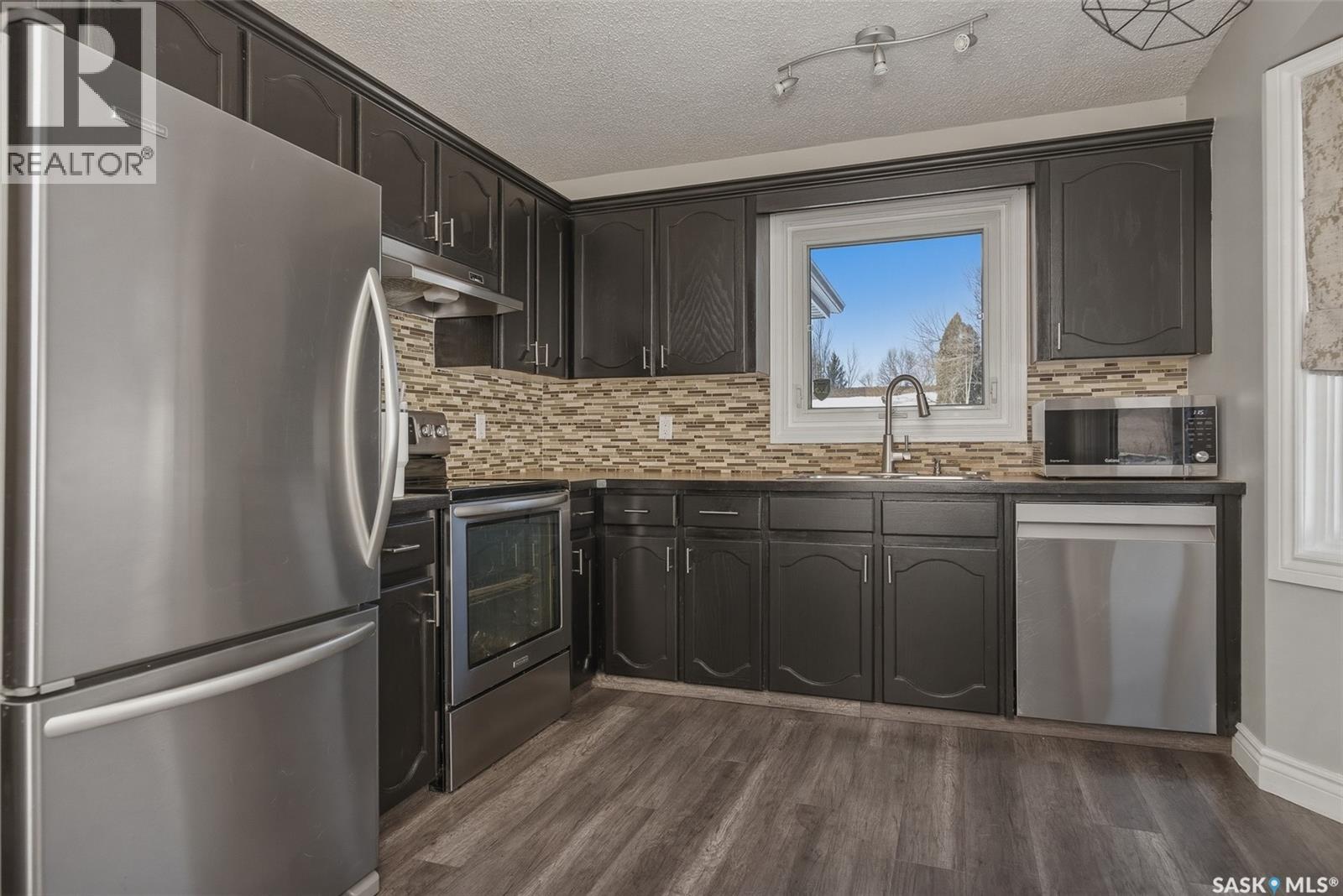 1107 Graham Road, Regina, Saskatchewan  S4N 5Z7 - Photo 8 - SK031905