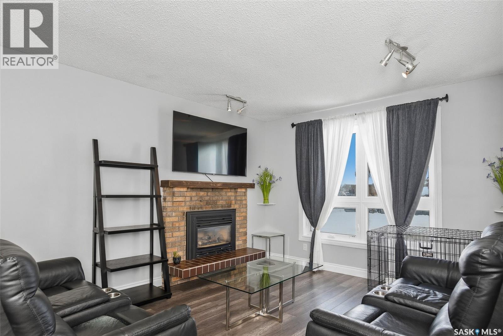 1107 Graham Road, Regina, Saskatchewan  S4N 5Z7 - Photo 3 - SK031905