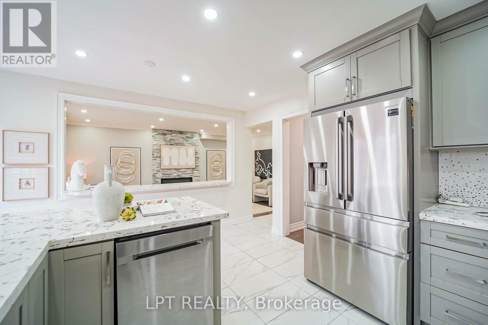 40 Dewberry Drive, Markham, Ontario  L3S 2S3 - Photo 23 - N12952286