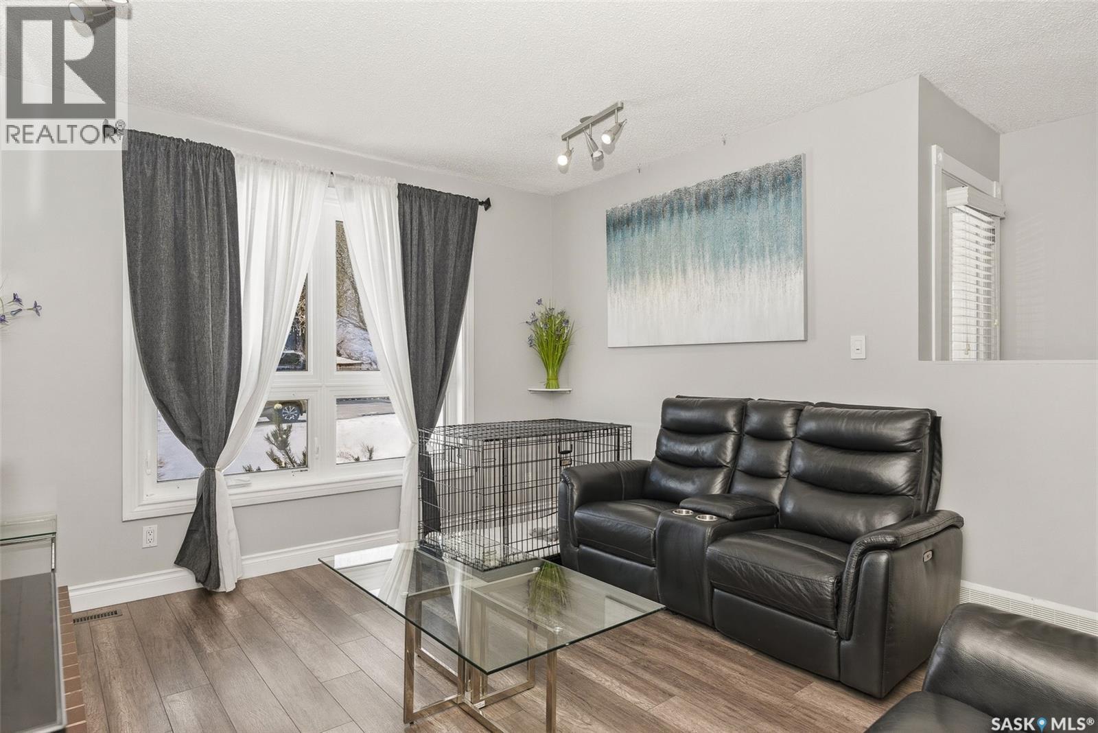 1107 Graham Road, Regina, Saskatchewan  S4N 5Z7 - Photo 4 - SK031905