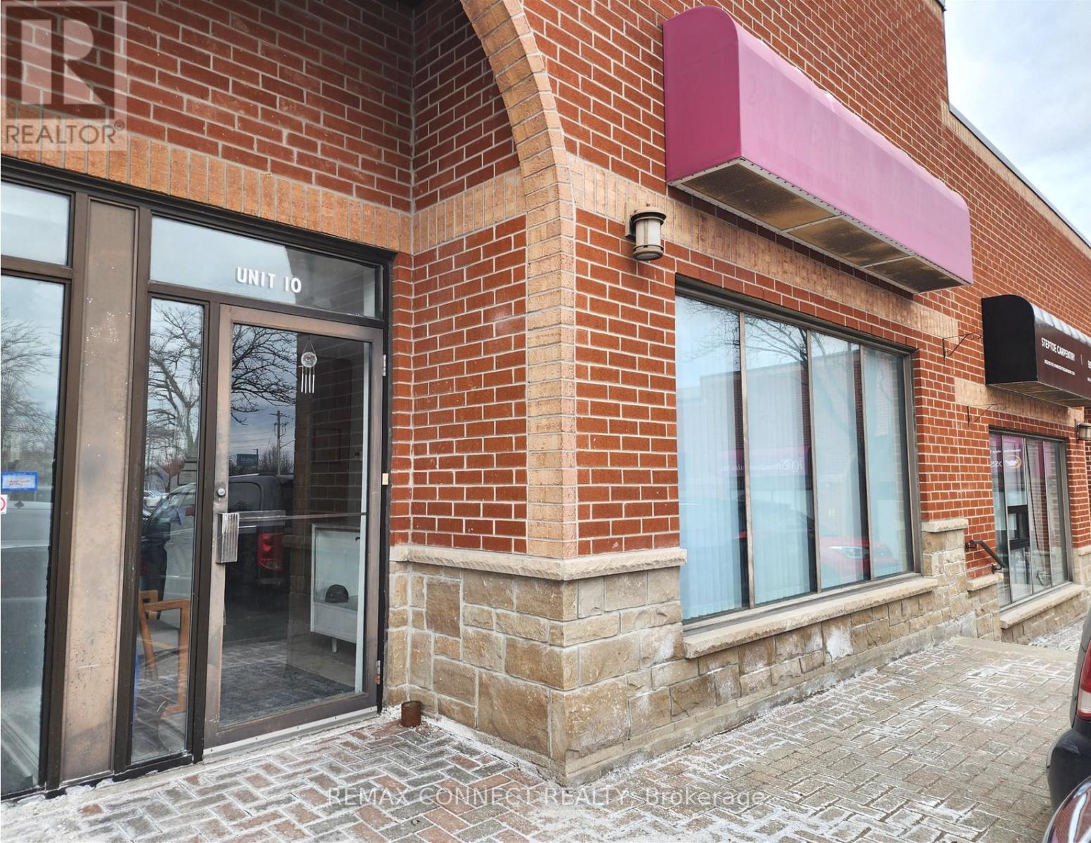 10 - 110 Pony Drive, Newmarket, Ontario  L3Y 7B6 - Photo 6 - N12952348