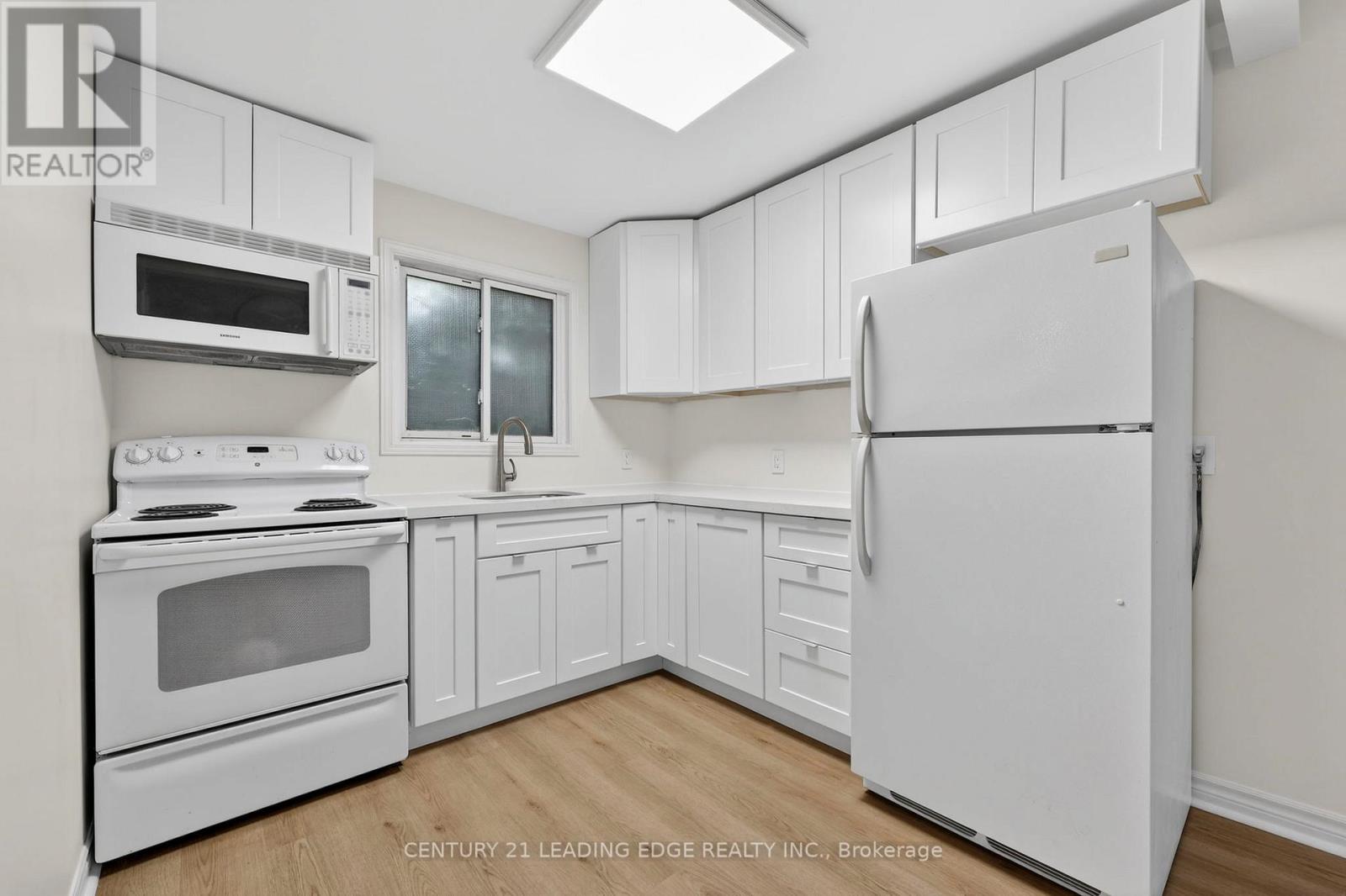 2073 Kate Avenue, Innisfil, Ontario  L9S 1Y3 - Photo 10 - N12952360