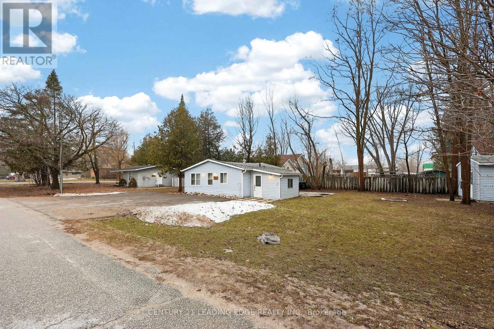 2073 Kate Avenue, Innisfil, Ontario  L9S 1Y3 - Photo 5 - N12952360