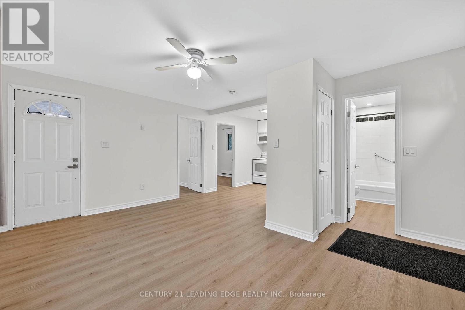 2073 Kate Avenue, Innisfil, Ontario  L9S 1Y3 - Photo 7 - N12952360