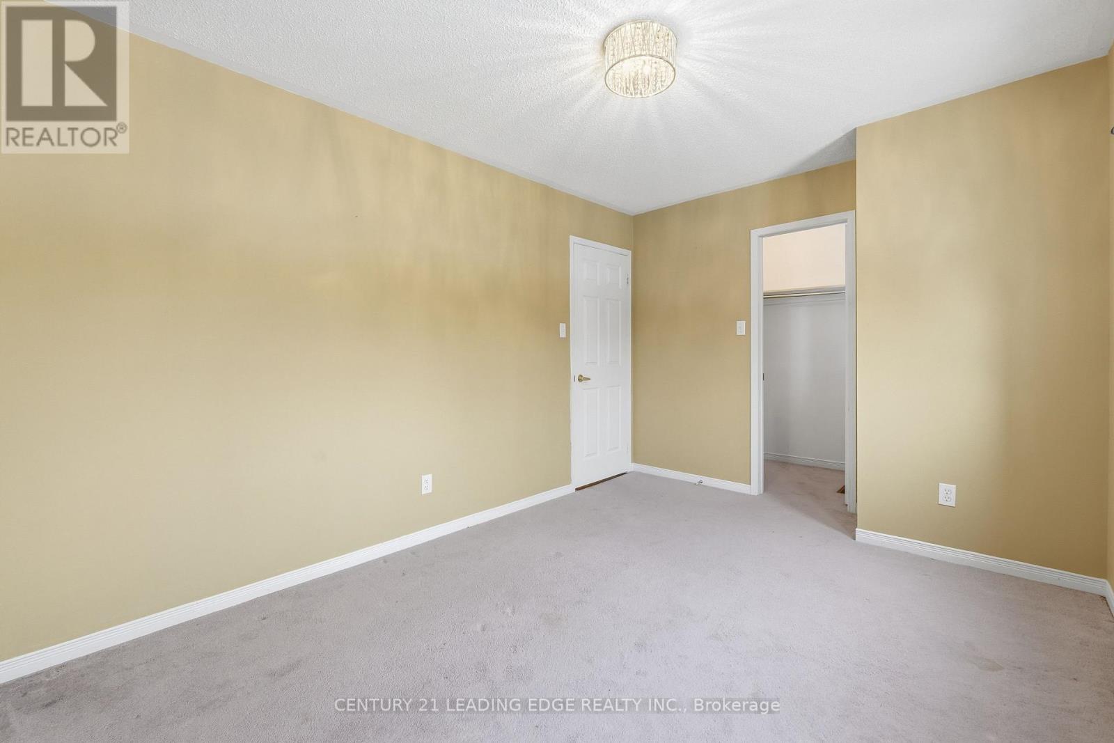 60 Snedden Avenue, Aurora, Ontario  L4G 7K6 - Photo 39 - N12952388